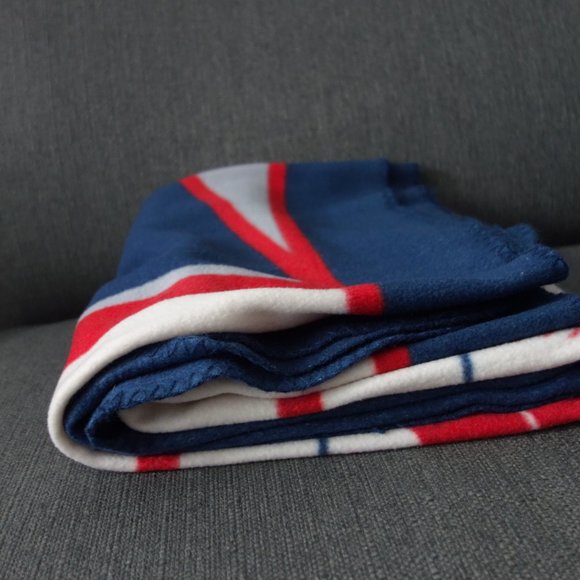 Boston Red Sox Blanket 46 inches by 52 inches - Picture 3 of 6